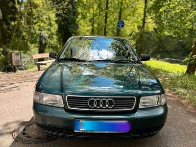 gebraucht Audi A4 1.6 Benzin