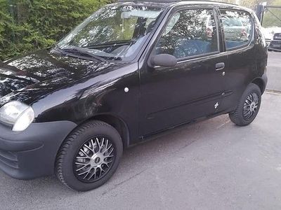 Usado Fiat Seicento 54 HP (39 kW) 2002 Preto