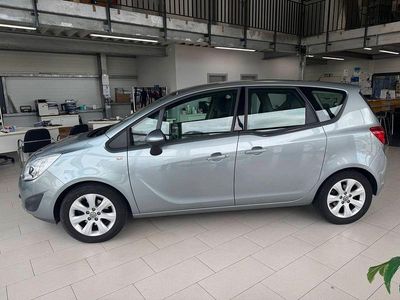 Gebraucht Opel Meriva Edition 120 PS (88 kW) 2010 Silber Van / Kleinbus
