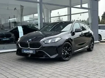 Gebraucht BMW 120 M Sport 170 PS (125 kW) 2025 Saphirschwarz Kleinwagen