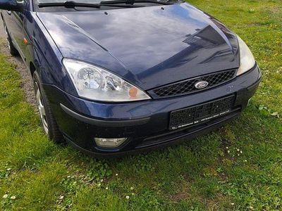 Gebraucht Ford Focus Ghia 116 PS (85 kW) 2003 Blau Kombi