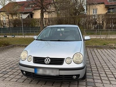 Gebraucht VW Polo 64 PS (47 kW) 2004 Silber Kleinwagen