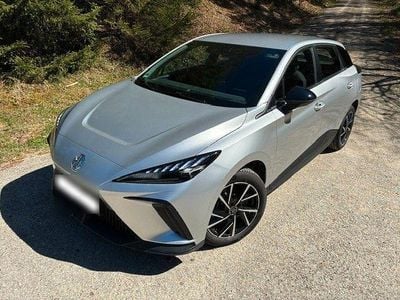 Second-hand MG MG4 EV 125 kW (170 CP) 2024 Argintiu Hatchback