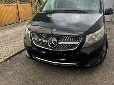 Gebraucht Mercedes V220 Edition 163 PS (119 kW) 2017 Schwarz Van / Kleinbus