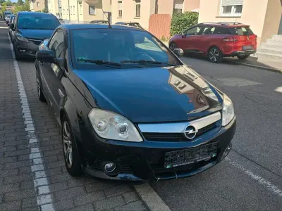 Gebraucht Opel Tigra 90 PS (66 kW) 2009 Schwarz Cabrio
