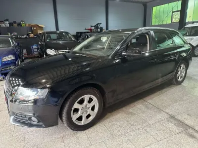 Używany Audi A4 Attraction 143 KM (105 kW) 2010 Czarny Kombi