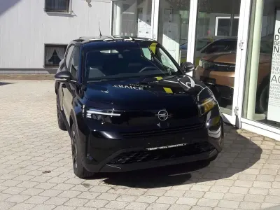 Ny Opel Frontera 136 HK (100 kW) 2025 Sort SUV