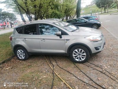 Usata Ford Kuga 136 CV (100 kW) 2009 Andere farben SUV