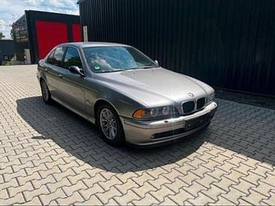 BMW 525
