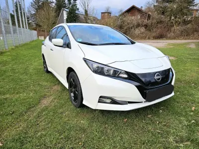 Second-hand Nissan Leaf Acenta 110 kW (150 CP) 2022 Alb Hatchback