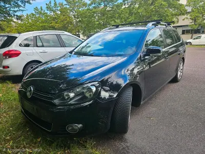 Gebraucht VW Golf VI Comfortline 122 PS (89 kW) 2010 Schwarz Kombi