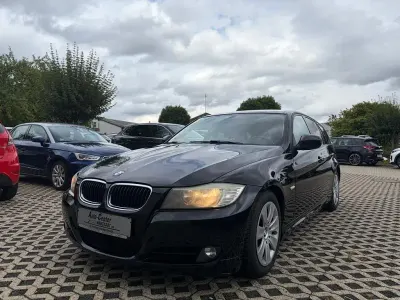 Gebraucht BMW 320 184 PS (135 kW) 2011 Schwarz Kombi