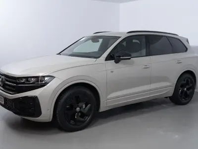 Gebraucht VW Touareg R-line 231 PS (169 kW) 2024 Beige SUV