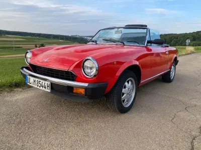 Gebraucht Fiat 124 Spider 103 PS (75 kW) 1985 Rot Cabrio