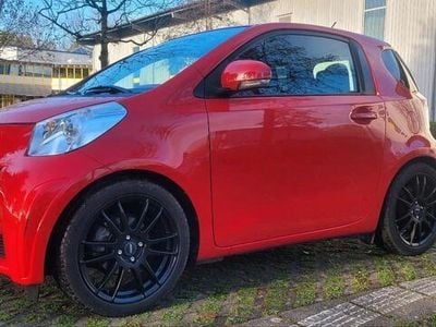 Toyota iQ