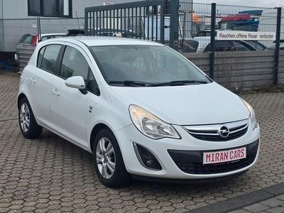 Gebraucht Opel Corsa 75 PS (55 kW) 2012 Weiß Kleinwagen