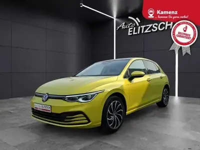 Gebraucht VW Golf VIII Life 150 PS (110 kW) 2020 Limonengelb metallic Limousine