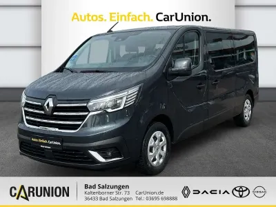 Gebraucht Renault Trafic Life 150 PS (110 kW) 2023 Kometengrau Van / Kleinbus