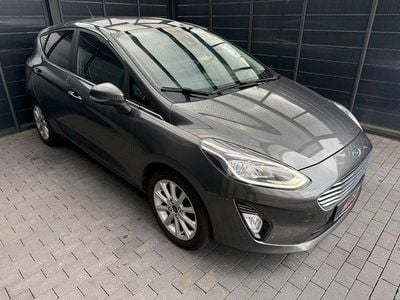 Grau Gebraucht 2018 Ford Fiesta Titanium Limousine | 6.700 € (Fairer Preis)