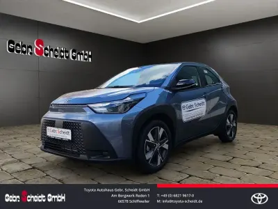Gebraucht Toyota Aygo X Active 116 PS (85 kW) 2026 Celestite grey SUV