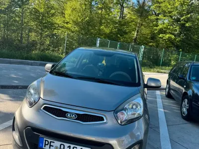 Gebraucht Kia Picanto 69 PS (50 kW) 2011 Gold Kleinwagen