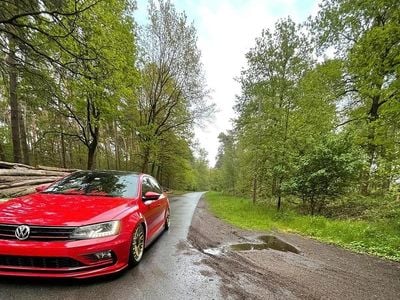 Gebraucht VW Jetta 211 PS (155 kW) 2014 Rot Limousine