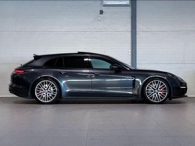 Porsche Panamera 4