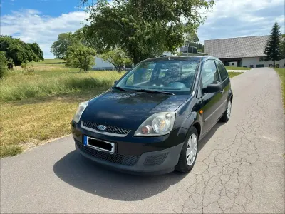 Gebraucht Ford Fiesta 69 PS (50 kW) 2006 Schwarz Kleinwagen