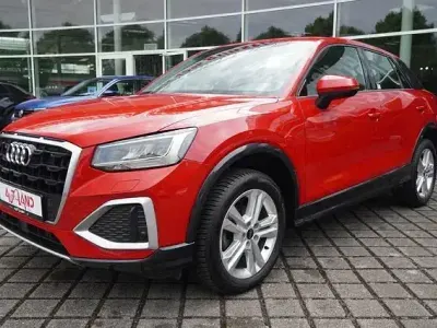 Gebraucht Audi Q2 S-Line 150 PS (110 kW) 2020 Rot SUV
