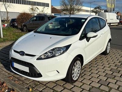 Weiß Gebraucht 2009 Ford Fiesta Trend Limousine | 3.540 € (Guter Preis)