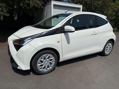 Usata Toyota Aygo X-play 72 CV (52 kW) 2021 Bianco Utilitaria