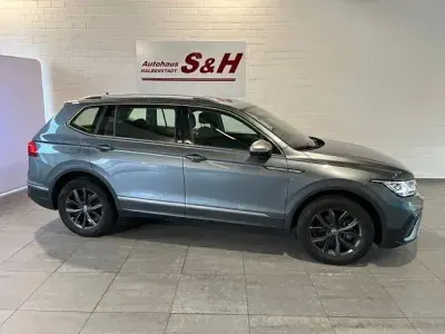 Gebraucht VW Tiguan Allspace Life 150 PS (110 kW) 2024 Grau SUV