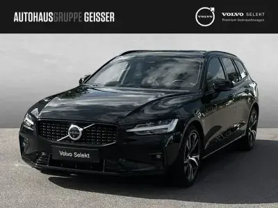Gebraucht Volvo V60 Ultimate 197 PS (144 kW) 2023 Onyx schwarz Kombi