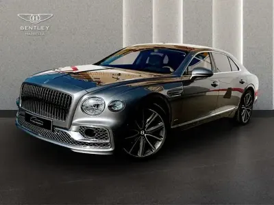 Begagnad Bentley Flying Spur 551 HK (405 kW) 2024 Grå Sedan