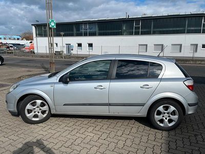 Gebraucht Opel Astra 95 PS (69 kW) 2004 Silber Limousine