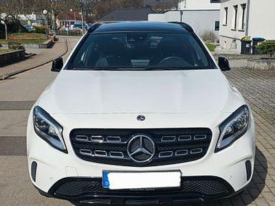 Gebraucht Mercedes GLA220 184 PS (135 kW) 2018 Weiß SUV