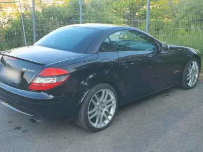 Second-hand Mercedes SLK200
