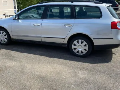 Gebraucht VW Passat 140 PS (102 kW) 1999 Silber Kombi