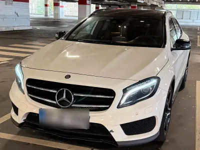 Second-hand Mercedes GLA200 AMG 136 CP (100 kW) 2016 Alb SUV