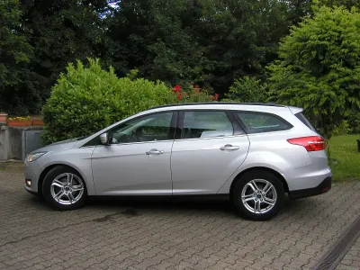 Gebraucht Ford Focus 120 PS (88 kW) 2018 Silber Kombi