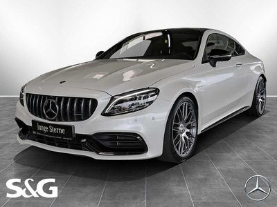Manufaktur diamantweiß bright Gebraucht 2018 Mercedes C63 AMG AMG Coupé | 53.680 € (Etwas zu teuer)