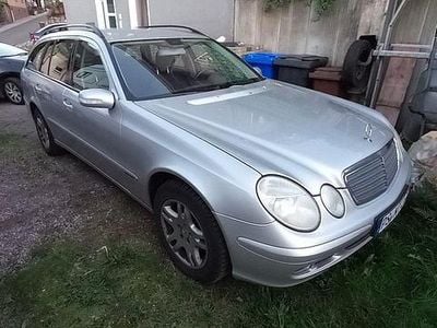 Mercedes E200