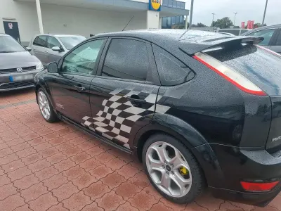 Gebraucht Ford Focus 150 PS (110 kW) 2009 Schwarz Limousine