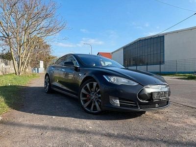 Usado Tesla Model S 514 kW (700 HP) 2015 Azul Citadino
