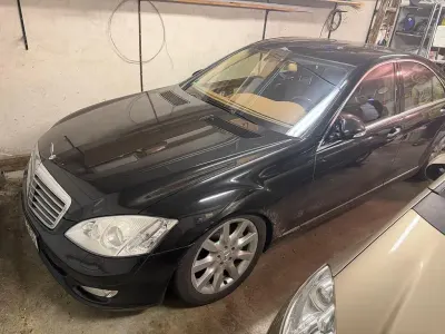 Gebraucht Mercedes S500 387 PS (284 kW) 2007 Schwarz Limousine