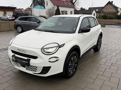 Neu Fiat 600 Pop 101 PS (74 kW) 2026 Weiß SUV