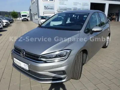 Gebraucht VW Golf Sportsvan Comfortline 110 PS (80 kW) 2018 Silber Van / Kleinbus