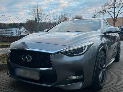 Gebraucht Infiniti Q30 170 PS (125 kW) 2016 Grau Limousine