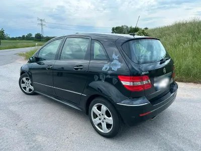 Gebraucht Mercedes 180 110 PS (80 kW) 2007 Schwarz Limousine