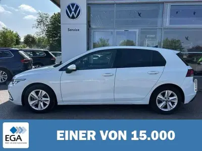 Gebraucht VW Golf VIII Style 150 PS (110 kW) 2023 Weiß